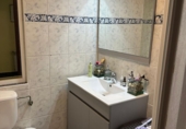 Отдельно стоящий дом с участком на продажу в городе Noja. Фото