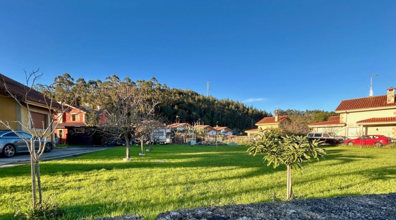 Cantabria - Bárcena de Cicero - 880m2