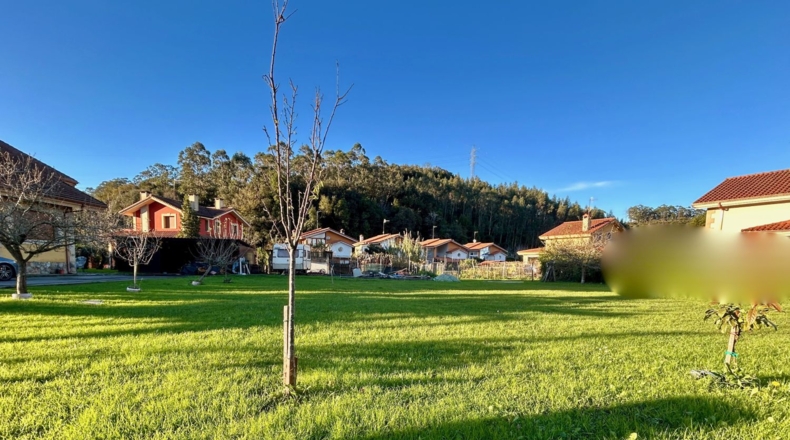 Cantabria - Bárcena de Cicero - 880m2