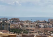 Дом с участком на продажу в городе Torre del Mar. Фото