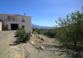 Chalet independiente con terreno en venta en Viñuela ref: TR68246 foto