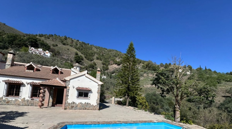 Málaga - Cómpeta - 312m2