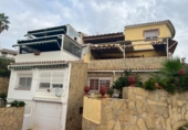 Дом с участком на продажу в городе Vélez-Málaga. Фото