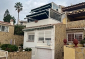 Дом с участком на продажу в городе Vélez-Málaga. Фото