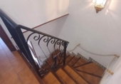 Отдельно стоящий дом с участком на продажу в городе Vélez-Málaga. Фото
