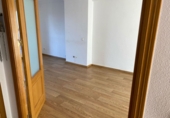 Отдельно стоящий дом с участком на продажу в городе Vélez-Málaga. Фото