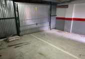 Отдельно стоящий дом с участком на продажу в городе Vélez-Málaga. Фото
