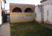 Отдельно стоящий дом с участком на продажу в городе Torredondo. Фото