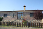 Отдельно стоящий дом с участком на продажу в городе Torredondo. Фото