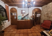 Участок с постройкой на продажу в городе Valencia de Alcántara. Фото