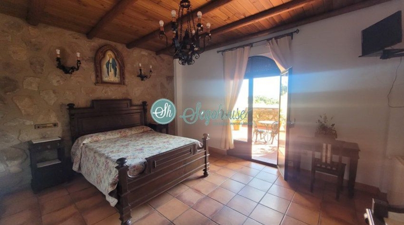 Касерес - Valencia de Alcántara - 2757m2