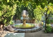 Участок с постройкой на продажу в городе Valencia de Alcántara. Фото