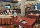 Участок с постройкой на продажу в городе Valencia de Alcántara. Фото
