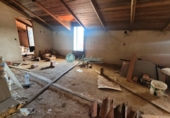 Участок с постройкой на продажу в городе Valencia de Alcántara. Фото