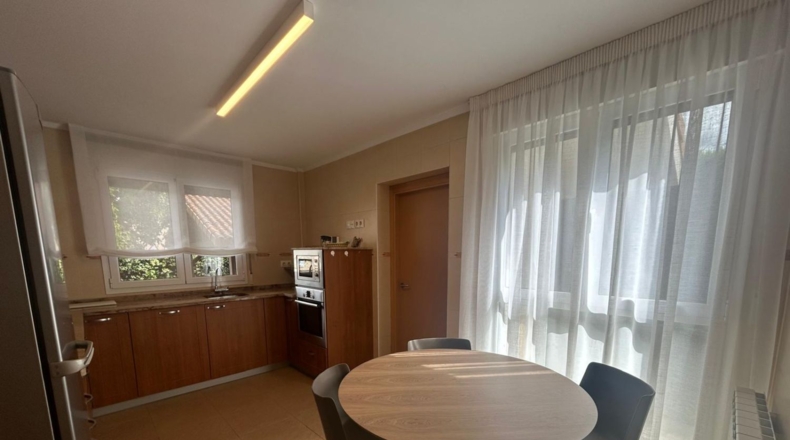 Alava - Vitoria-Gasteiz - 802m2