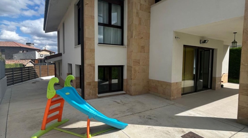 Alava - Vitoria-Gasteiz - 802m2