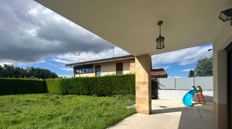 Alava - Vitoria-Gasteiz - 802m2