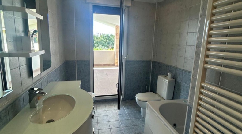 Alava - Vitoria-Gasteiz - 802m2