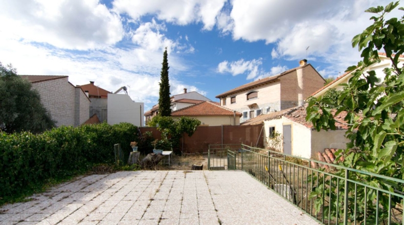 Comunidad de Madrid - Valdemorillo - 220m2
