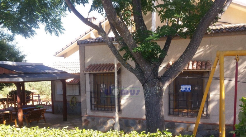 Badajoz - Alange - 8000m2