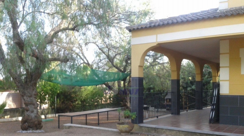 Badajoz - Almendralejo - 2300m2
