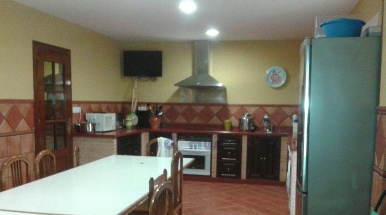 Badajoz - Almendralejo - 2300m2