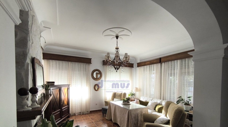 Badajoz - Almendralejo - 1200m2