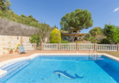 Vil·la amb terreny en venda a Marbella ref.: TR181035 foto