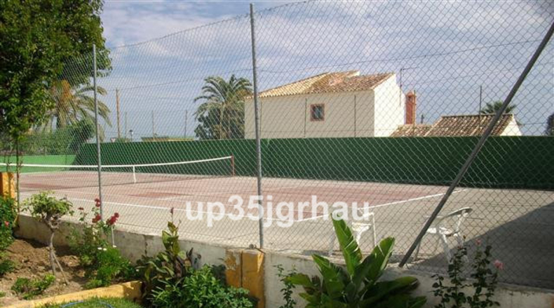 Málaga - Estepona - 3125m2