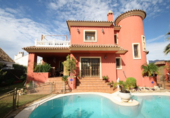 Vil·la amb terreny en venda a Marbella ref.: TR370863 foto