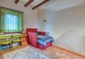 Отдельно стоящий дом с участком на продажу в городе Sant Feliu de Guíxols. Фото