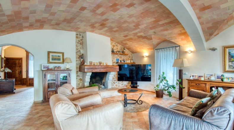 Gerona - Sant Feliu de Guíxols - 1179m2