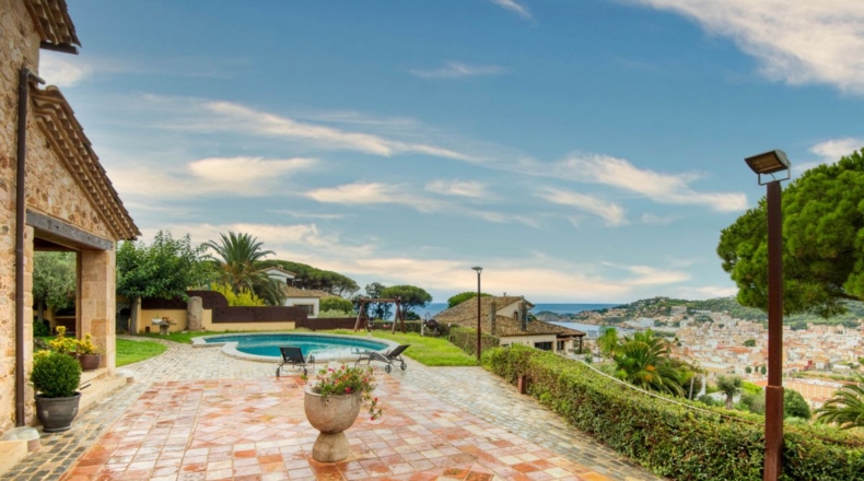 Gerona - Sant Feliu de Guíxols - 1179m2