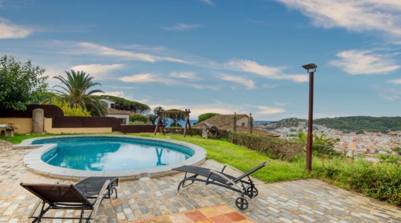 Gerona - Sant Feliu de Guíxols - 1179m2