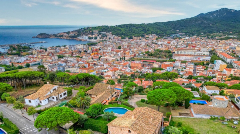 Gerona - Sant Feliu de Guíxols - 1179m2