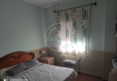 Отдельно стоящий дом с участком на продажу в городе La Carlota. Фото