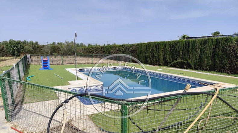 Sevilla - Écija - 2500m2