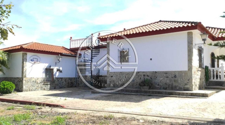 Sevilla - Écija - 9500m2