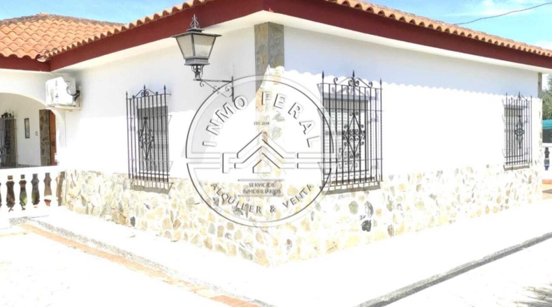 Sevilla - Écija - 9500m2