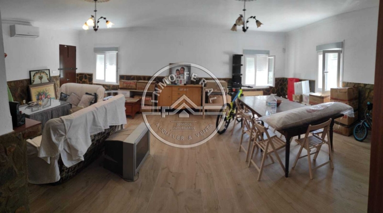 Sevilla - Écija - 9500m2