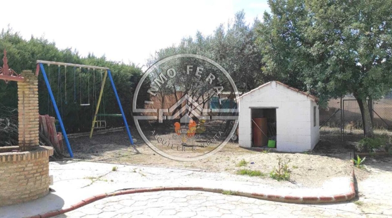 Sevilla - Écija - 9500m2