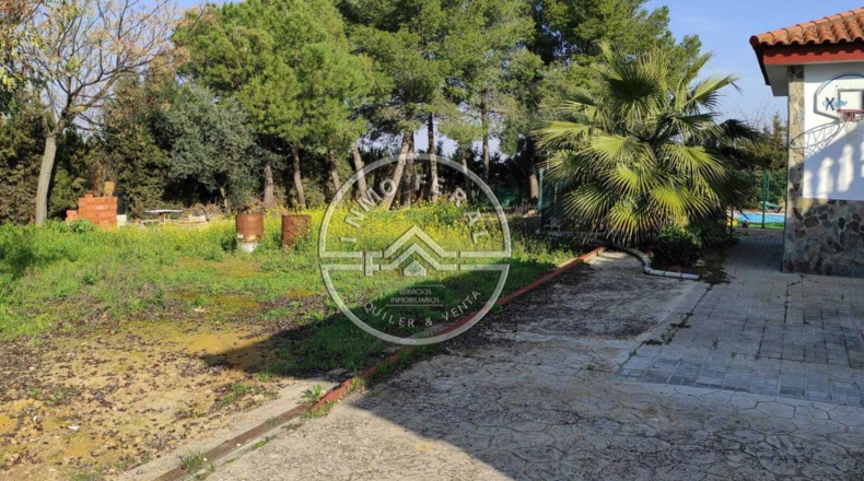 Sevilla - Écija - 9500m2