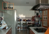 Chalet adosado con terreno en venta en Valdepeñas ref: TR209539 foto