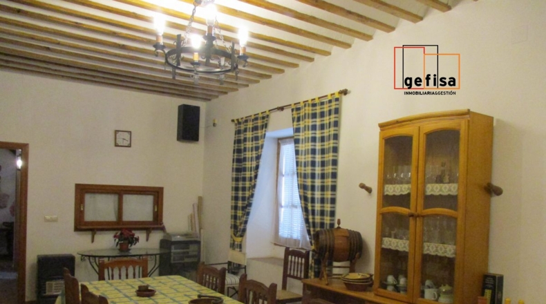 Ciudad Real - Valdepeñas - 1500m2