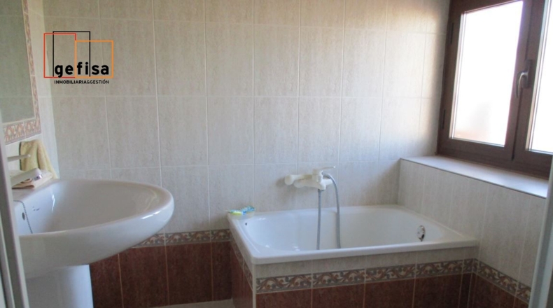 Ciudad Real - Valdepeñas - 60000m2