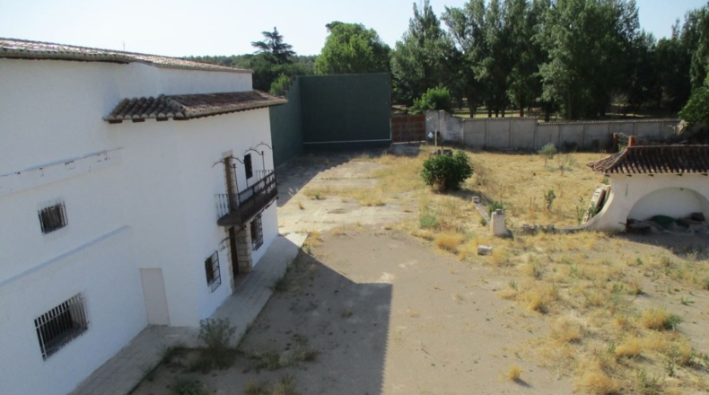Ciudad Real - Valdepeñas - 60000m2