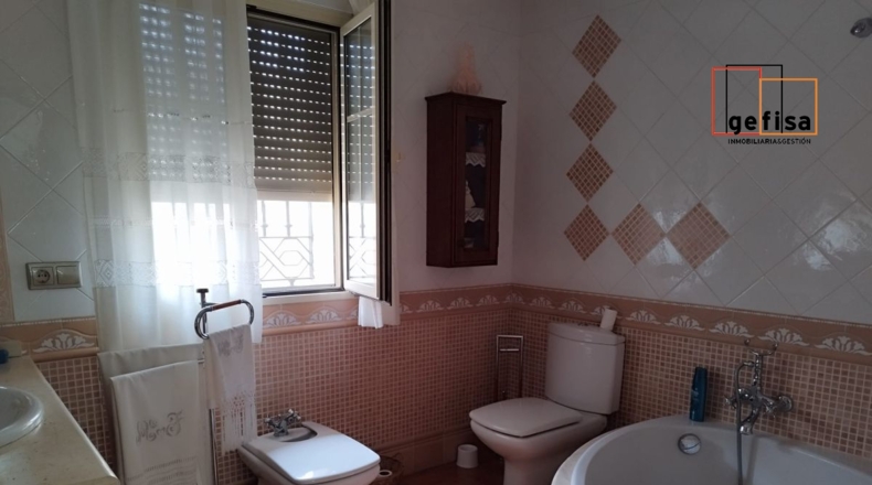 Ciudad Real - Valdepeñas - 980m2