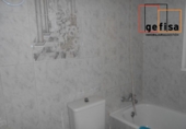 Дом с участком на продажу в городе Вальдепеньяс. Фото