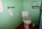 Дом с участком на продажу в городе Вальдепеньяс. Фото