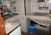 Дом с участком на продажу в городе Вальдепеньяс. Фото